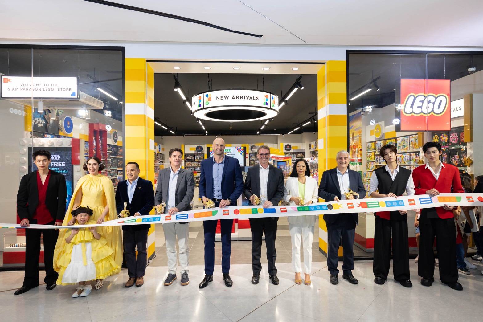 Lego ผนึกกำลัง สยามพารากอน เปิดตัว LEGO® Certified Store สาขาที่ใหญ่ที่สุด พร้อมเนรมิตอีเว้นท์ Star Wars ระดับแลนด์มาร์ค